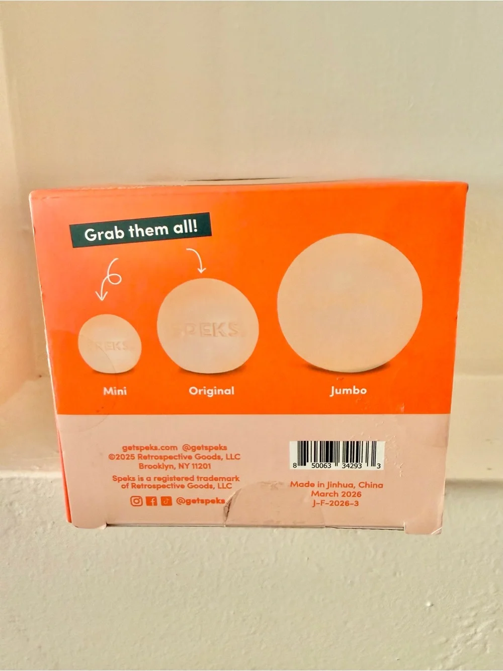 NEW! SPEKS JUMBO GUMP Memory Gel Stress Ball - “reef” (orange)
